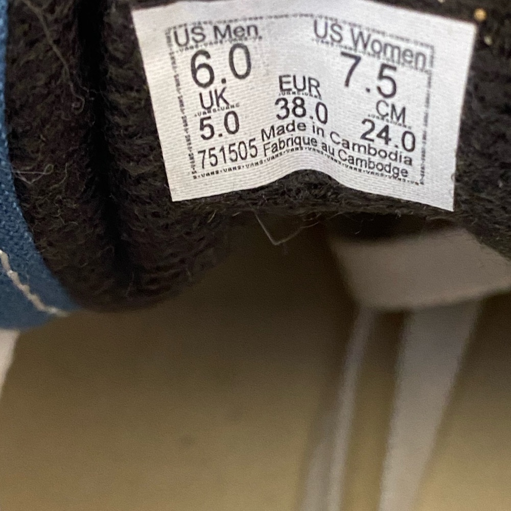 Old Skool Vans - Picture 2 of 4
